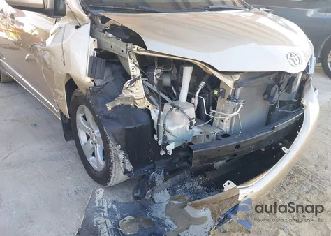 2011 Toyota Sienna Le V6 from USA, damaged, VIN 5TDKK3DC0BS122656